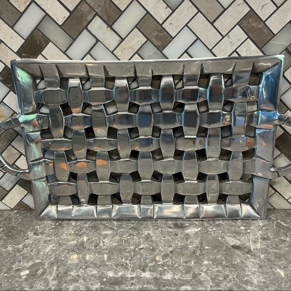 Aluminum Metal tray. Open weave appearance. - Picture 4 of 7